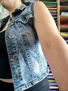 Mia Novikov online show from September 2025 07:16:01 PM