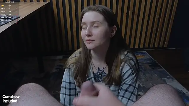 Snapshot of alicepugh chatting on October 2025 07:12:01 PM alicepugh online show from October 2025 07:12:01 PM