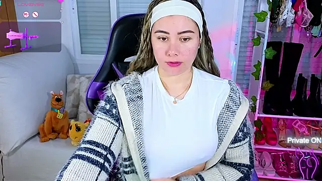 Snapshot of Tawny_cox chatting on January 2025 10:11:02 AM Tawny cox online show from January 2025 10:11:02 AM