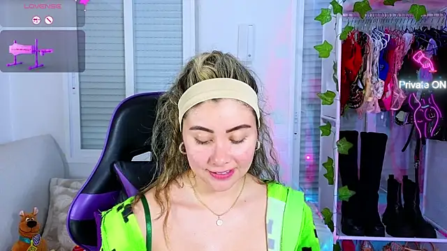 Snapshot of Tawny_cox chatting on January 2025 07:24:01 PM Tawny cox online show from January 2025 07:24:01 PM