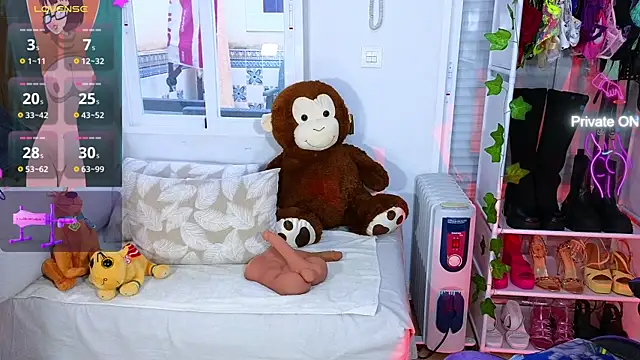 Snapshot of Tawny_cox chatting on February 2025 03:48:02 PM Tawny cox online show from February 2025 03:48:02 PM