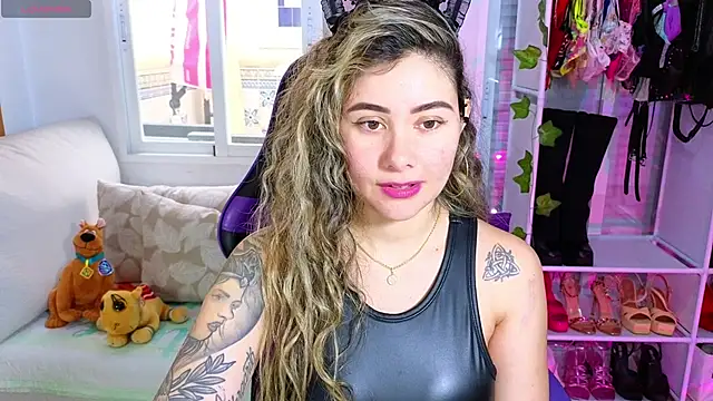 Snapshot of Tawny_cox chatting on February 2025 12:29:02 PM Tawny cox online show from February 2025 12:29:02 PM