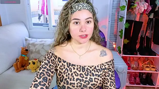 Snapshot of Tawny_cox chatting on February 2025 01:28:01 PM Tawny cox online show from February 2025 01:28:01 PM