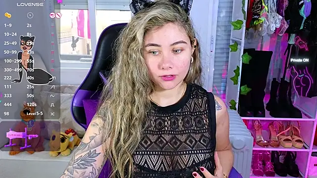 Snapshot of Tawny_cox chatting on March 2025 10:35:01 AM Tawny cox online show from March 2025 10:35:01 AM