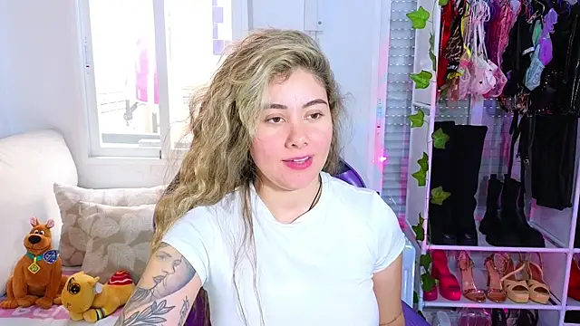 Snapshot of Tawny_cox chatting on March 2025 01:17:01 PM Tawny cox online show from March 2025 01:17:01 PM