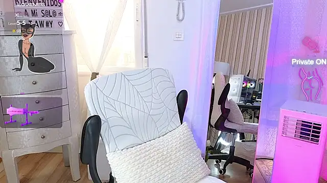 Snapshot of Tawny_cox chatting on September 2025 07:31:01 AM Tawny cox online show from September 2025 07:31:01 AM