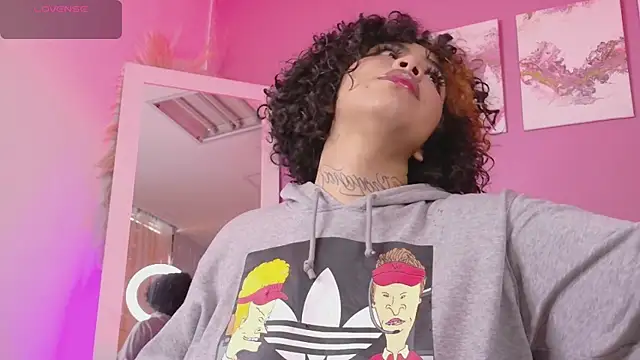 Snapshot of foxxy-lov3 chatting on October 2025 11:43:01 AM foxxy-lov3 online show from October 2025 11:43:01 AM