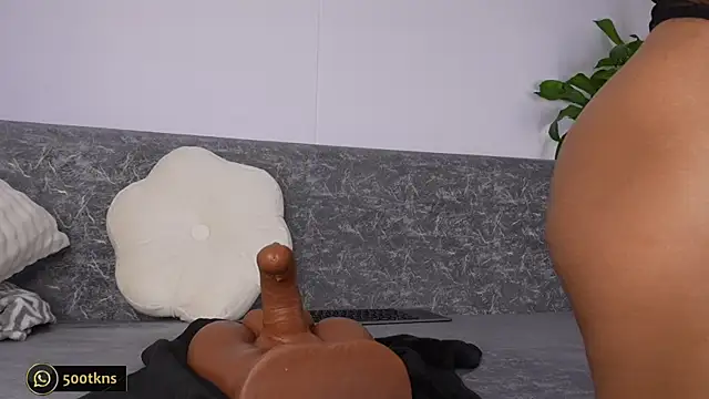 Snapshot of katie_cruz chatting on November 2025 10:25:01 AM katie cruz online show from November 2025 10:25:01 AM