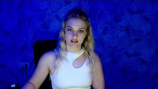 Snapshot of nika_gold1 chatting on June 2026 06:47:01 PM nika gold1 online show from June 2026 06:47:01 PM