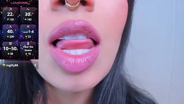 Snapshot of dominique21_ chatting on December 2024 07:05:01 AM dominique21 online show from December 2024 07:05:01 AM