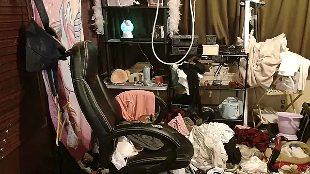 Ombeline1 online show from November 2025 06:41:02 PM