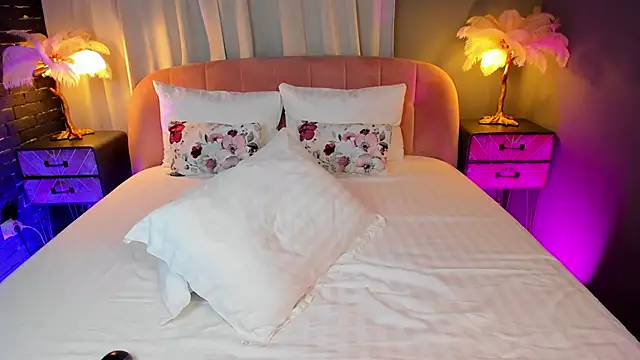 Snapshot of AmedeeaBanks chatting on November 2025 08:58:02 PM AmedeeaBanks online show from November 2025 08:58:02 PM