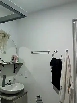 Snapshot of Lia_Hurley chatting on March 2025 04:32:01 PM Lia Hurley online show from March 2025 04:32:01 PM