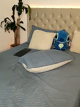 Snapshot of Lia_Hurley chatting on March 2025 11:42:01 PM Lia Hurley online show from March 2025 11:42:01 PM