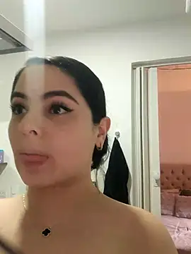 Snapshot of Lia_Hurley chatting on December 2025 08:02:02 PM Lia Hurley online show from December 2025 08:02:02 PM