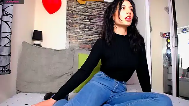 Snapshot of Angelique_An chatting on March 2025 06:15:02 PM Angelique An online show from March 2025 06:15:02 PM