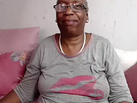 Snapshot of Freakyassnwildx chatting on December 2024 09:17:02 AM Freakyassnwildx online show from December 2024 09:17:02 AM