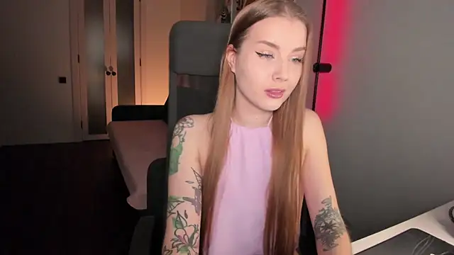 Snapshot of Midnight_Mi chatting on October 2025 03:40:01 PM Midnight Mi online show from October 2025 03:40:01 PM