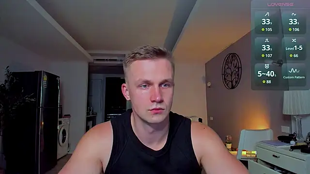 Snapshot of Samuel_Andrew chatting on April 2026 04:44:02 AM Samuel Andrew online show from April 2026 04:44:02 AM