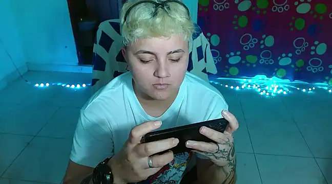 Snapshot of isabeautyx19 chatting on December 2024 01:13:02 AM isabeautyx19 online show from December 2024 01:13:02 AM