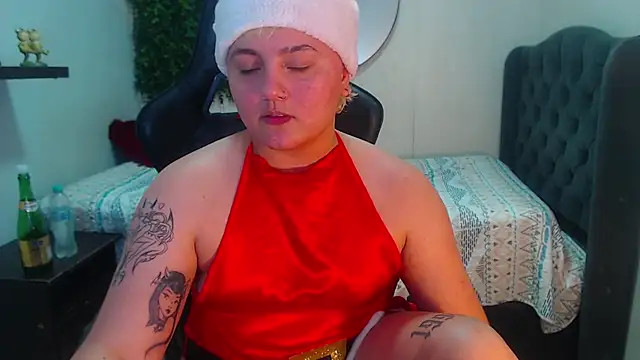 Snapshot of isabeautyx19 chatting on December 2024 04:30:01 PM isabeautyx19 online show from December 2024 04:30:01 PM