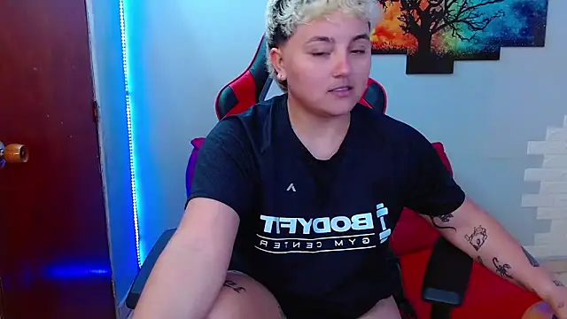 Snapshot of isabeautyx19 chatting on February 2025 05:25:01 AM isabeautyx19 online show from February 2025 05:25:01 AM