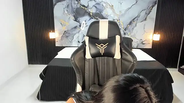 Snapshot of Ivy_16 chatting on March 2025 12:04:01 PM Ivy 16 online show from March 2025 12:04:01 PM