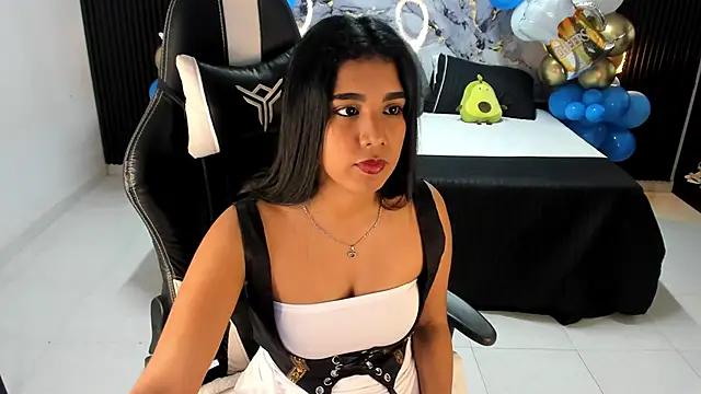 Snapshot of Ivy_16 chatting on September 2025 11:57:01 AM Ivy 16 online show from September 2025 11:57:01 AM