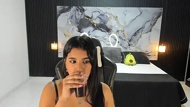 Snapshot of Ivy_16 chatting on November 2025 12:04:02 PM Ivy 16 online show from November 2025 12:04:02 PM