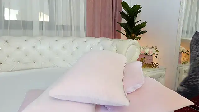 NinaCrystal1 online show from July 2026 08:51:02 AM