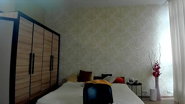 JulisSweet online show from January 2025 12:07:02 PM