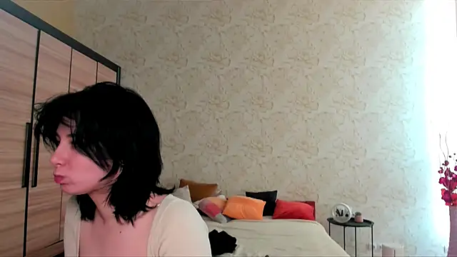 JulisSweet online show from February 2025 12:19:02 PM