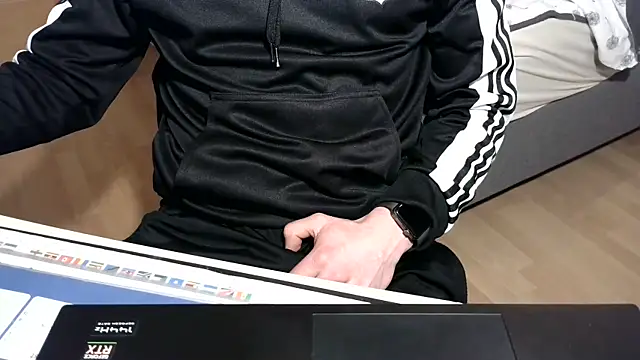 Snapshot of SissyStefanie chatting on March 2026 05:49:01 PM SissyStefanie online show from March 2026 05:49:01 PM