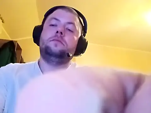 Snapshot of RoboticPower7 chatting on April 2026 07:58:01 PM RoboticPower7 online show from April 2026 07:58:01 PM