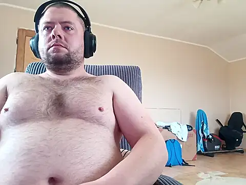 Snapshot of RoboticPower7 chatting on April 2026 01:21:01 PM RoboticPower7 online show from April 2026 01:21:01 PM