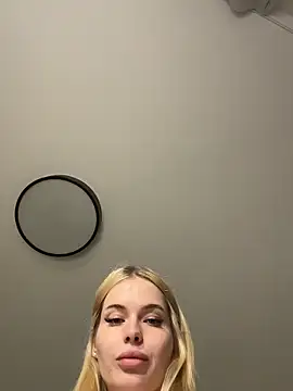 Vladamais online show from February 2026 06:55:02 PM