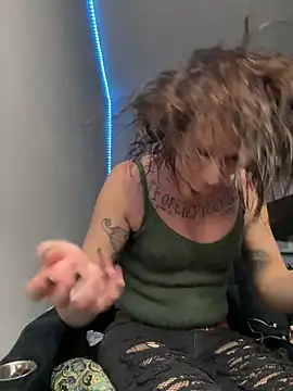 Snapshot of Cutetrans90 chatting on March 2026 07:42:02 AM Cutetrans90 online show from March 2026 07:42:02 AM