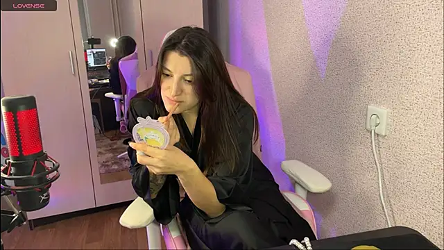 Katrin  kiss online show from February 2025 07:44:01 PM