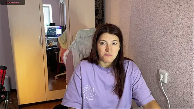 Katrin  kiss online show from September 2025 12:59:02 PM