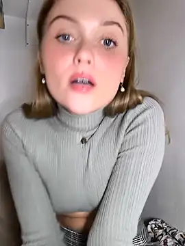 Goldloeckchen159 online show from October 2025 05:31:01 PM