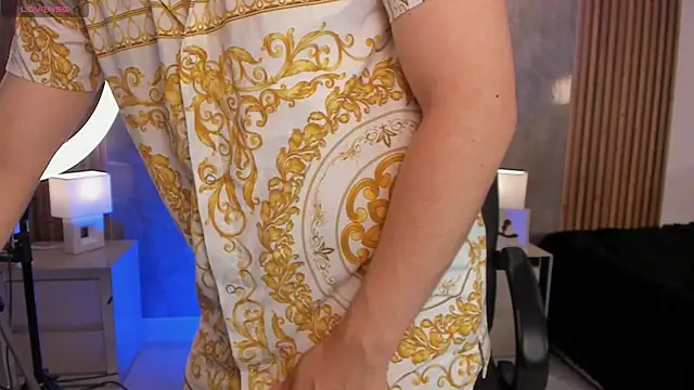 Brat  online show from November 2025 10:04:02 PM