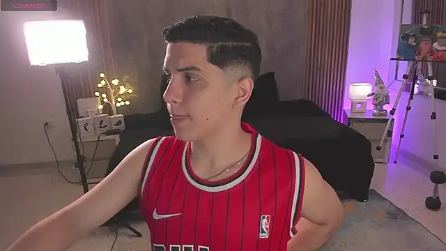 Brat  online show from December 2025 09:20:01 PM