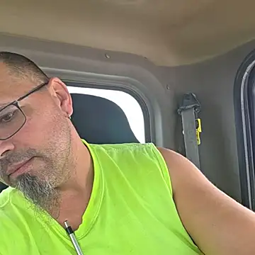 KrazyLegz online show from October 2025 08:44:01 PM