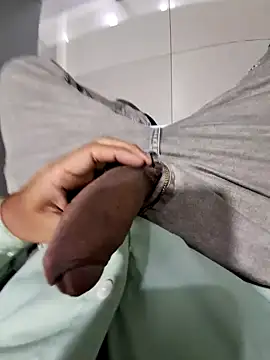 Snapshot of johny_69d@xh chatting on January 2025 11:29:02 AM johny 69dxh online show from January 2025 11:29:02 AM