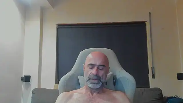 Snapshot of Bicopflirt chatting on July 2026 09:52:02 PM Bicopflirt online show from July 2026 09:52:02 PM