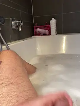 LivingLegend1978 online show from February 2026 09:21:02 AM