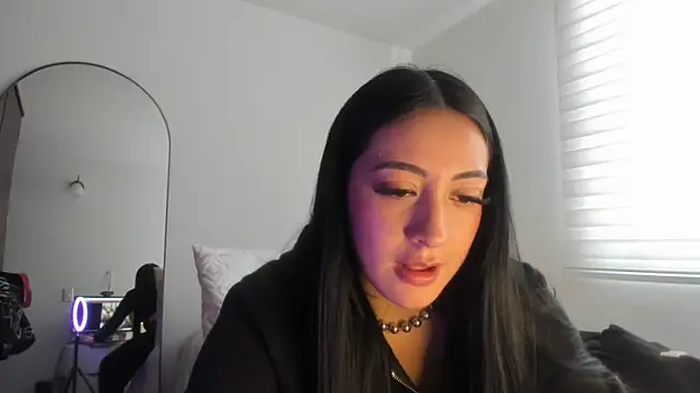 keilelewis online show from February 2025 09:55:01 PM