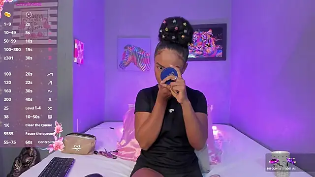 EmmaSmith06 online show from October 2025 05:14:02 PM