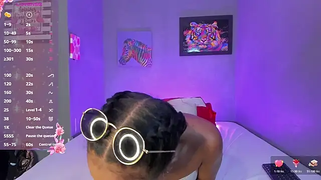 EmmaSmith06 online show from October 2025 05:13:02 PM