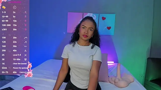 EmmaSmith06 online show from November 2025 05:13:02 PM